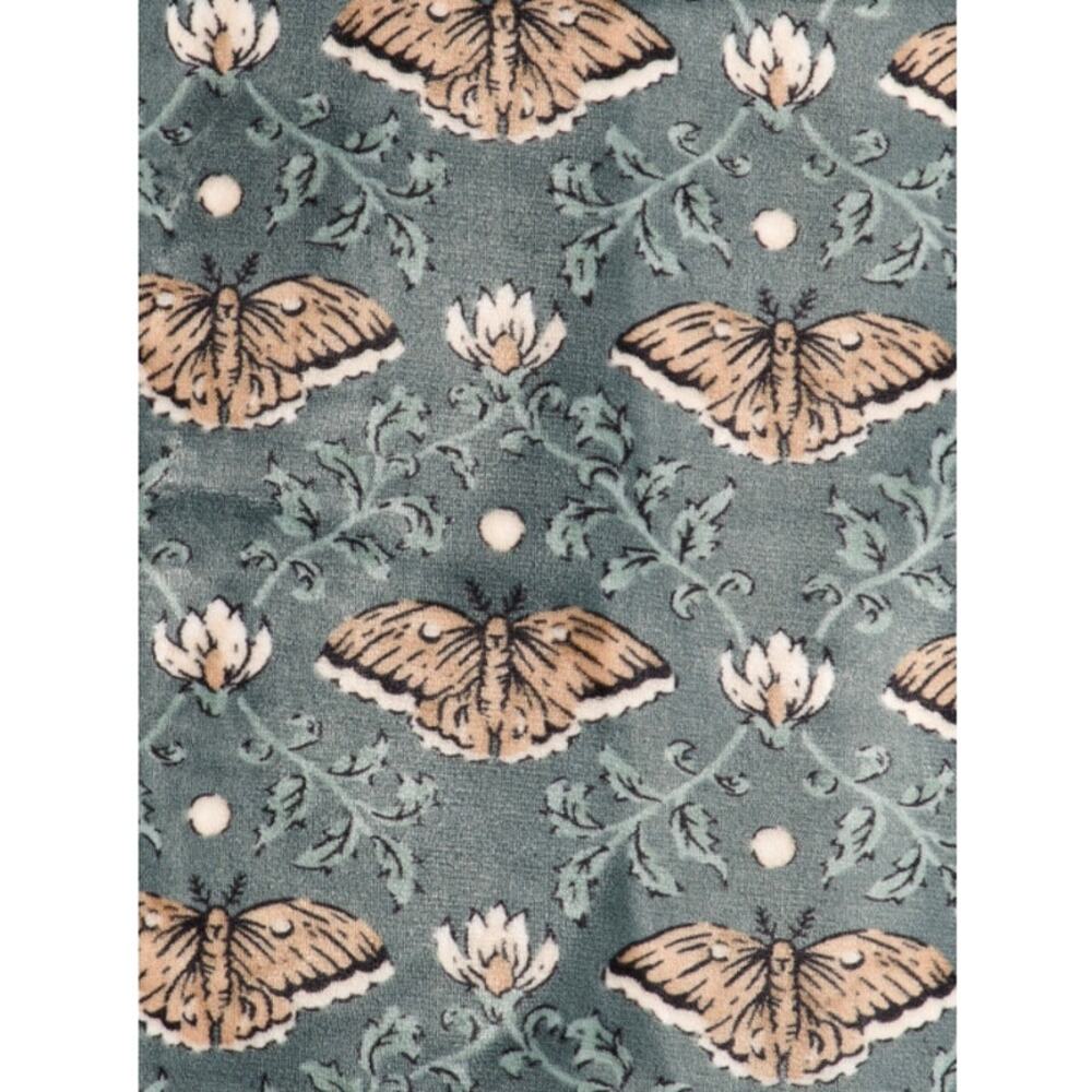 Tahari MOTHRA Reversible Throw 50x70 Plush Halloween Blanket Green Beige NEW
